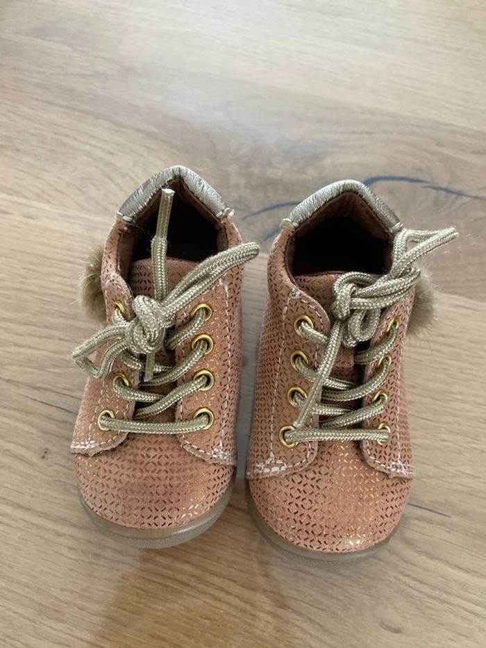 Chaussure premiers pas taille 18 - photo numéro 3
