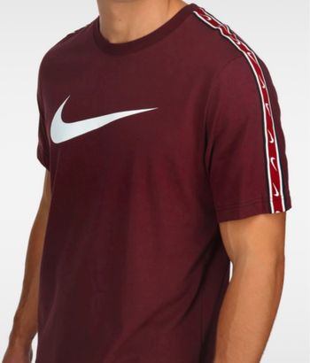 T-shirt Nike