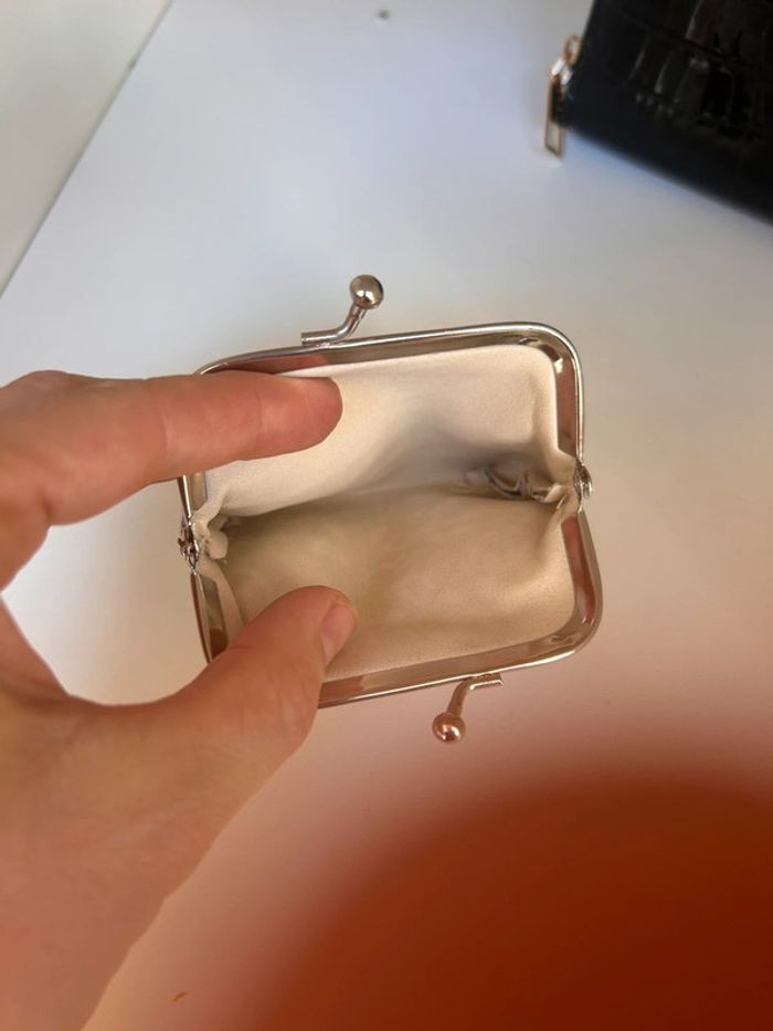 Lot portefeuille et porte monnaie neuf - photo numéro 3