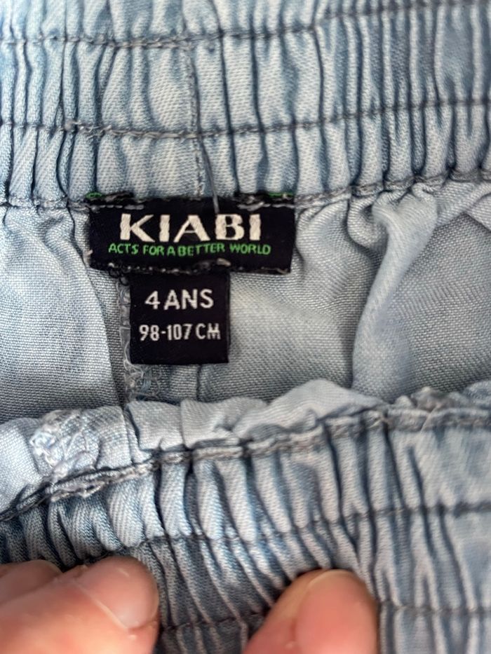 Lot 1 pantalon et 2 shorts fille 4 ans - photo numéro 6