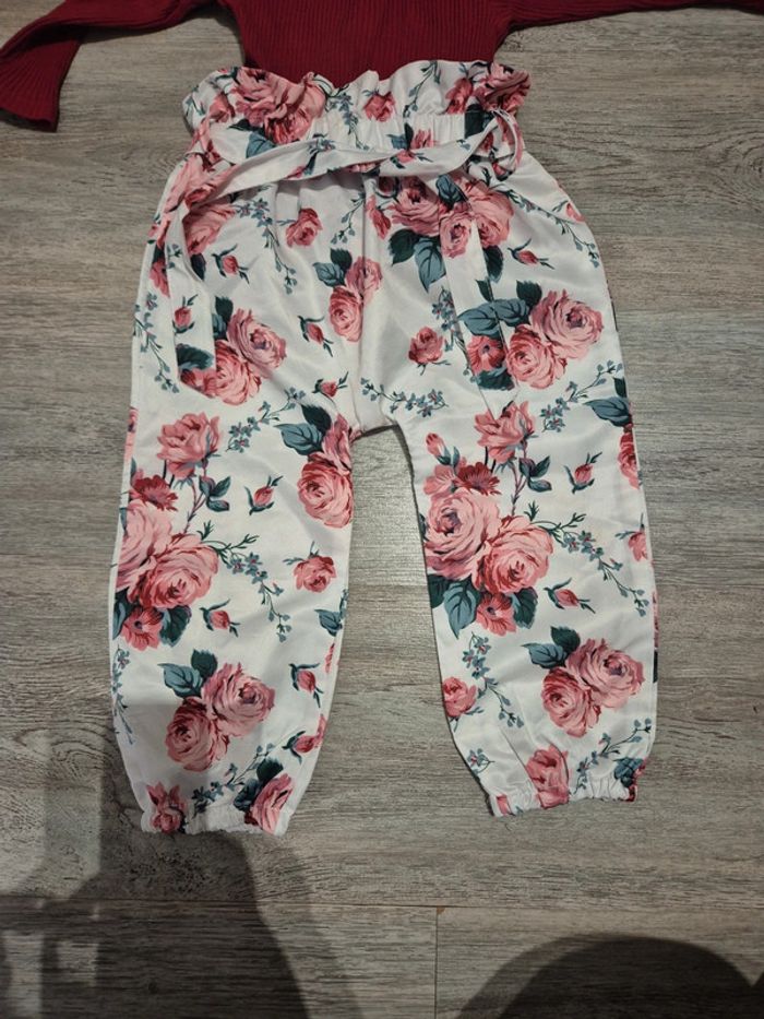 Pantalon sarouel à fleurs et body a froufrou - photo numéro 2