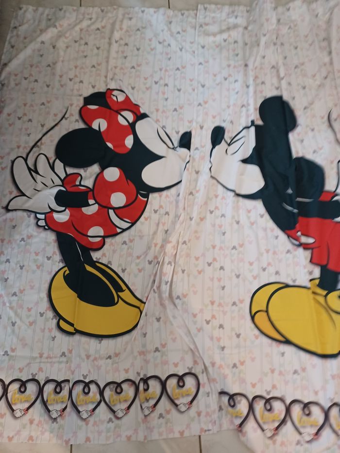 Paire de rideaux disney mickey et minnie neufs