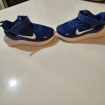 Basket nike taille 23.5