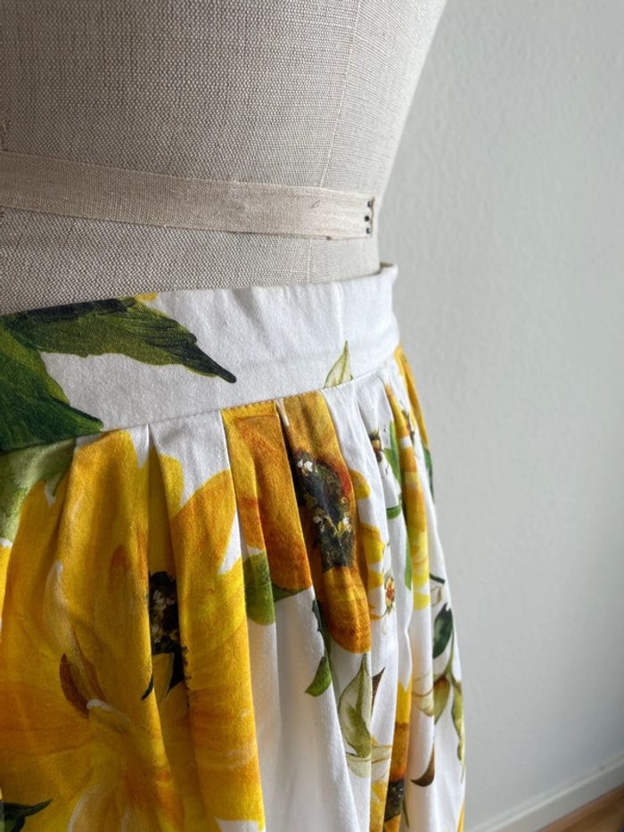 Jupe plissée blanche motifs tournesols Hallhuber taille 42 - photo numéro 6