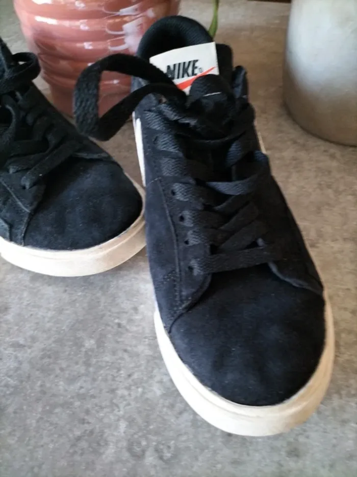 Baskets Nike taille 38 - photo numéro 2