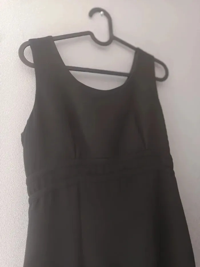 Robe noire - photo numéro 2