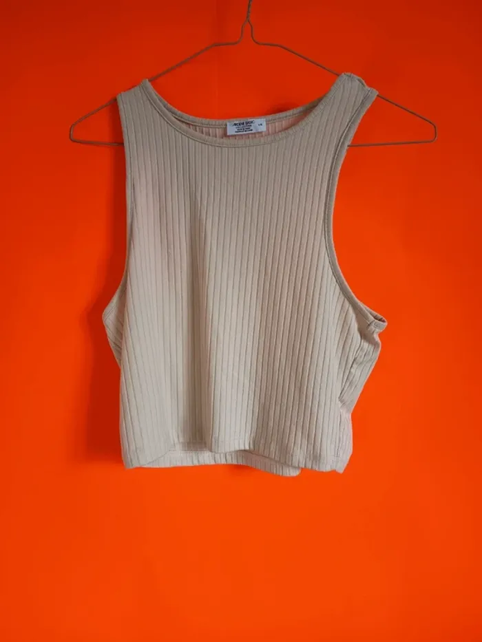 Crop-top sport sans manches. Marque Ardene Basic (A411)