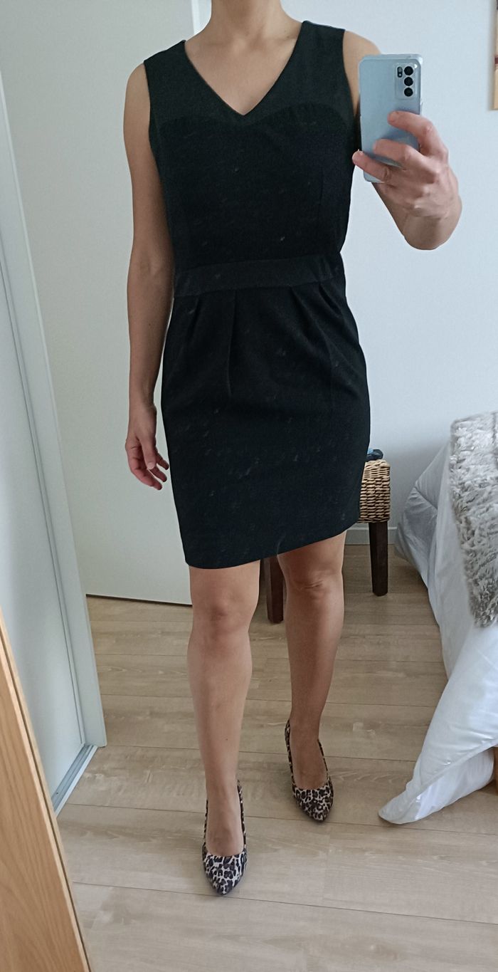 Robe droite noire - photo numéro 2