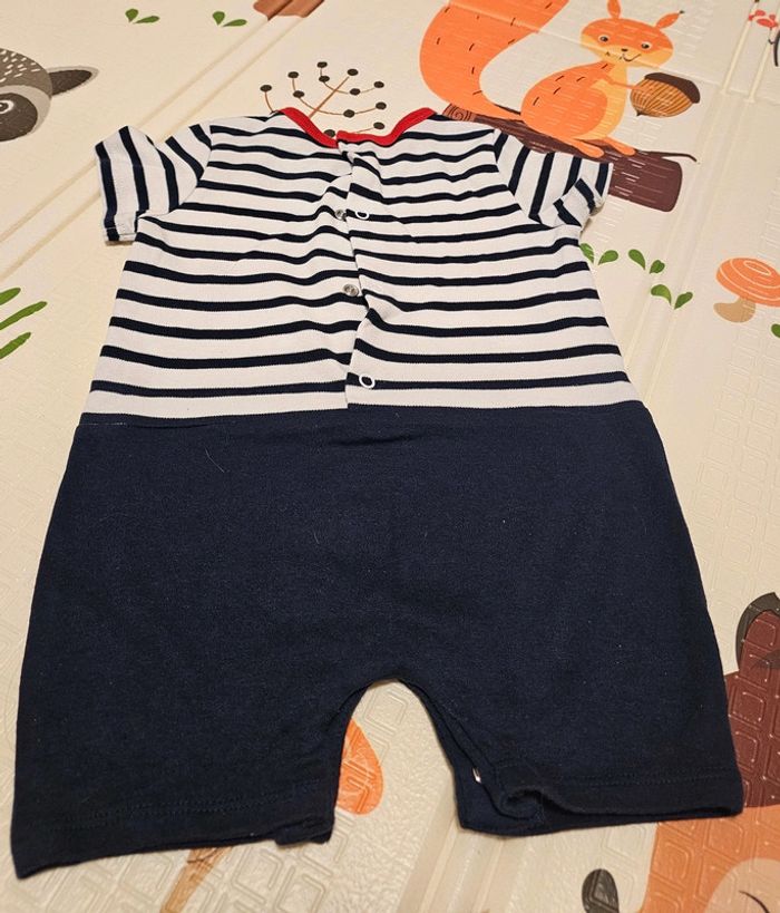 Combi short 9 mois - photo numéro 2