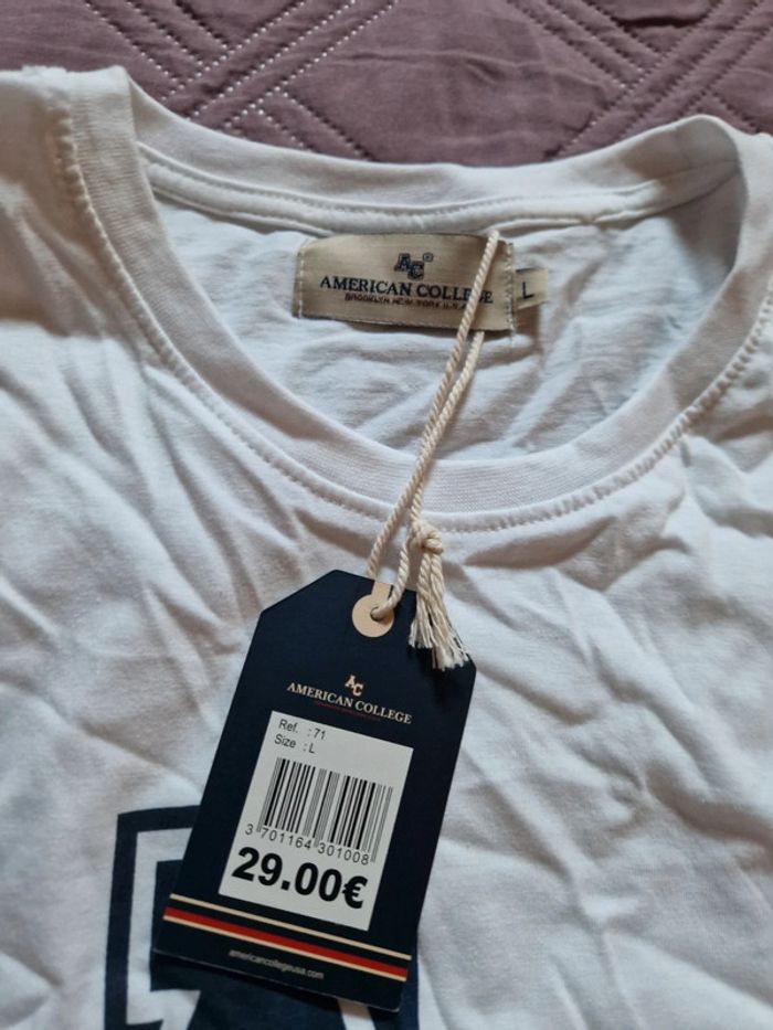Tee-shirt American College neuf - photo numéro 3