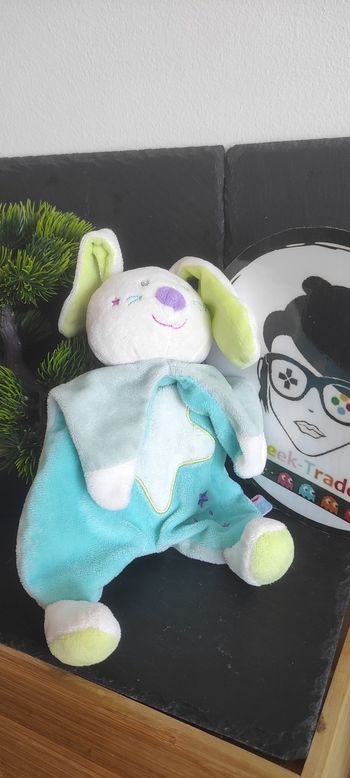 Doudou Sucre d'orge Doumou magidoux lapin phosphorescent bleu violet vert blanc étoile