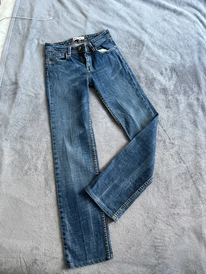 Jean Levi’s 627 Vintage Bleu Foncé Coupe Droite T.M – Intemporel