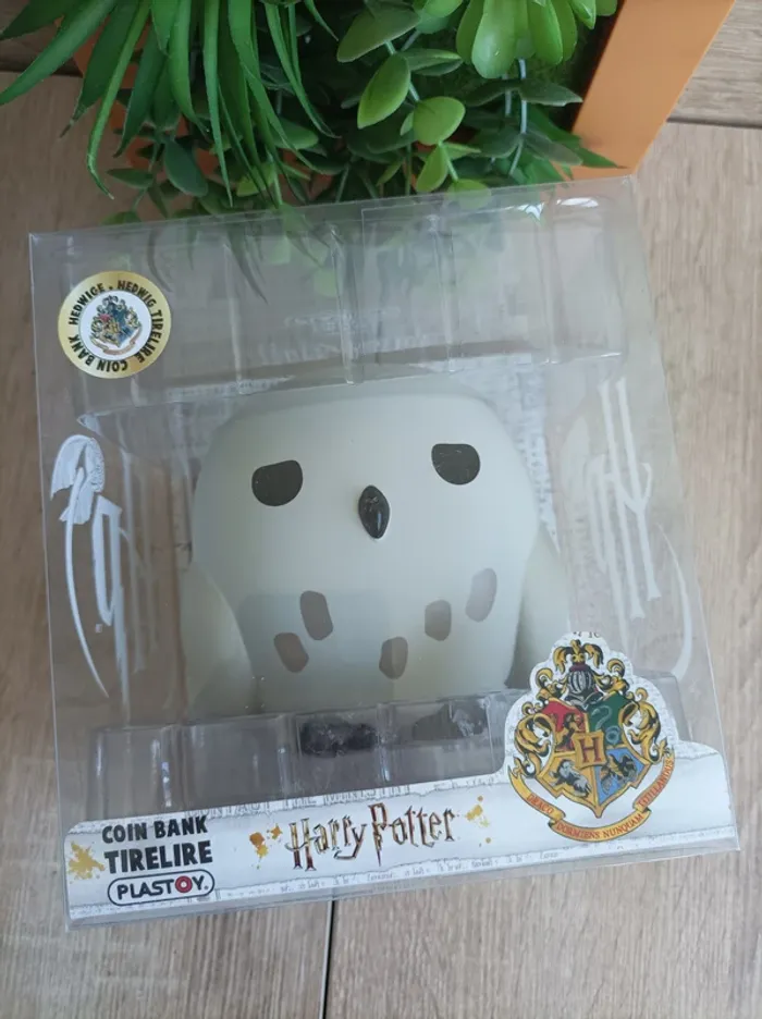 Figurine Tirelire Edwige Harry Potter - photo numéro 2