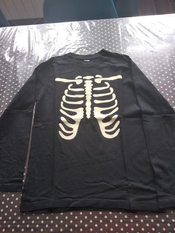 T shirt taille 10/12 ans