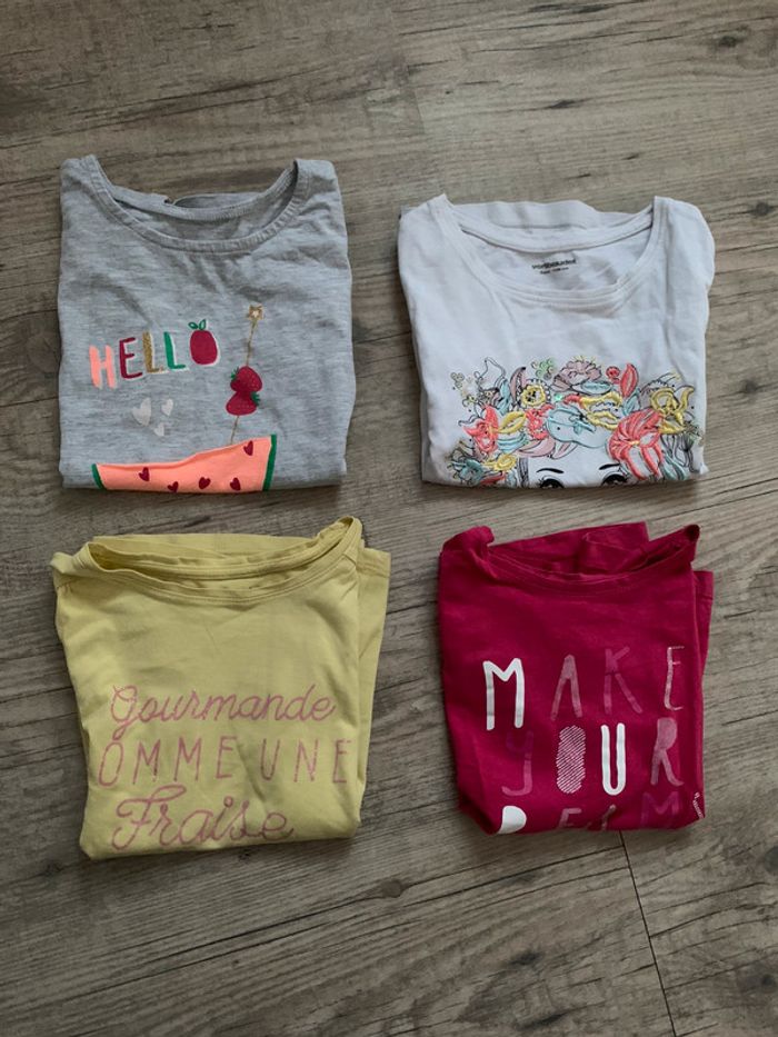 Lot 4 Tee-shirts manches courtes 5 ans