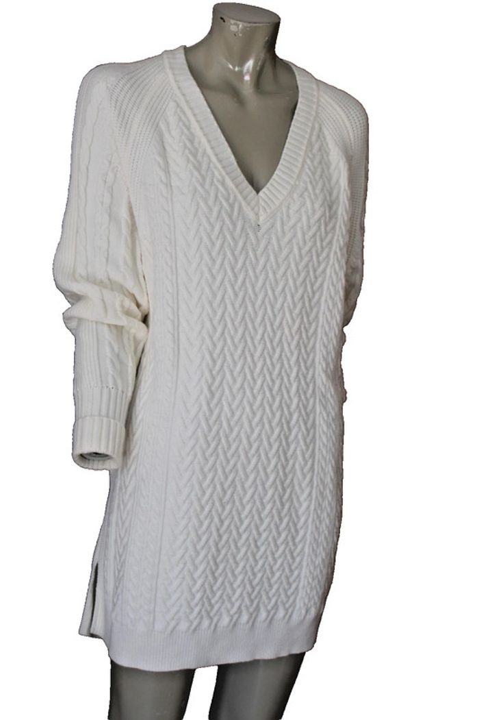 robe pull coupe oversize courte en maille torsades marque zara taille indiquée S = 36/38/38