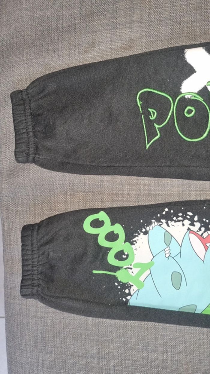 Ensemble jogging molletonné pokemon 5/6 ans en très bon état - photo numéro 16
