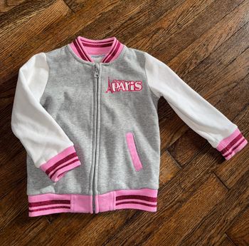 Gilet ou blouson Disneyland Paris 24 mois Acheté au parc