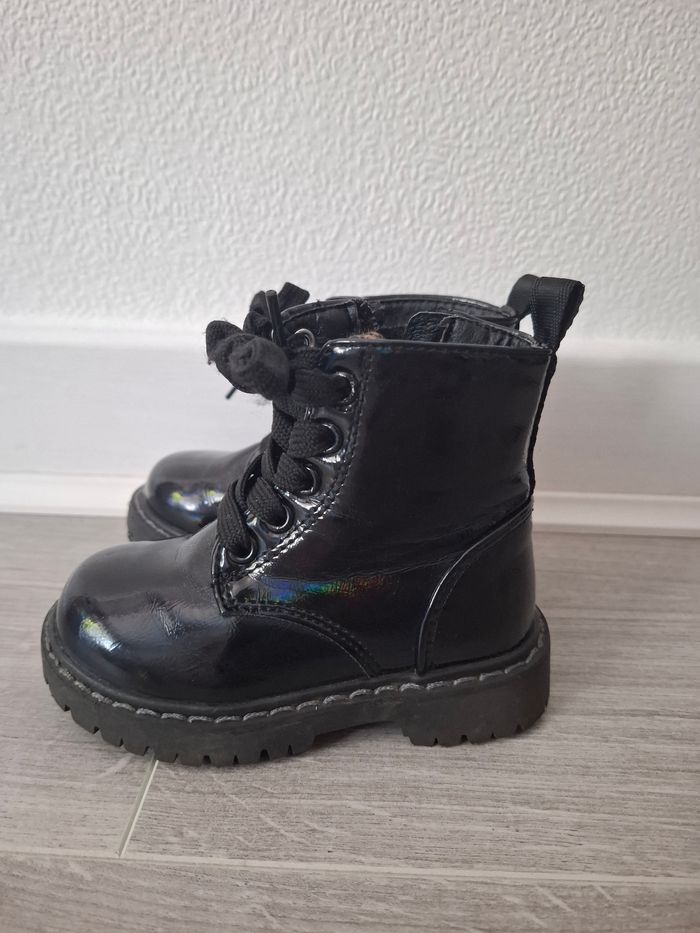 Chaussures montantes vernis