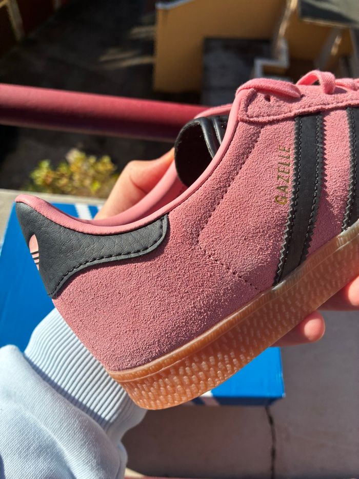 Adidas Gazelle Pink/Black/Gold - Taille 38 - Neuves - photo numéro 7