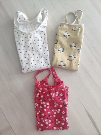 Lot 3 débardeurs 2-4 ans