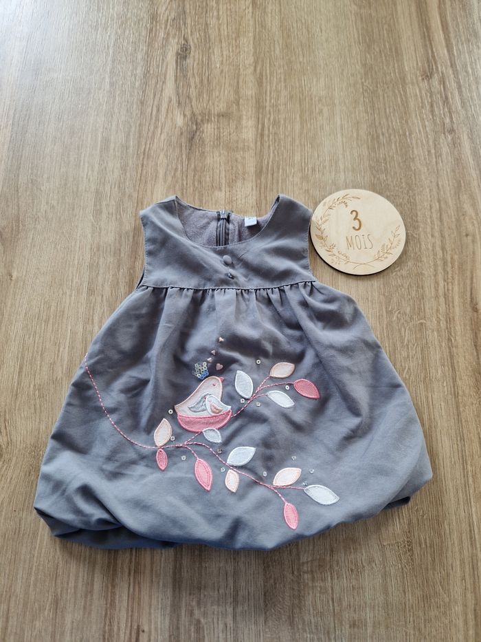 👗 Robe bébé fille 3 mois - broderies oiseau et feuilles
