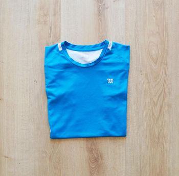 Wilson Sporting Goods Maillot de Sport Bleu Electrique Homme Training Running (Taille XL)