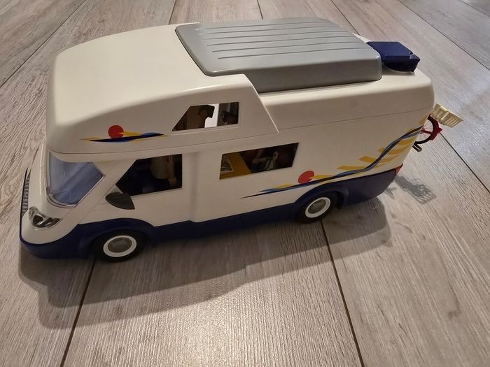 Grand camping-car familial Playmobil - photo numéro 2