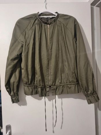 Veste fine verte kaki. Femme. Taille 40. H&M. TBE.