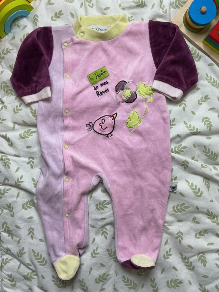 pyjama grenouillère en velours rose et violet les kinousses 3 mois ouverture devant - photo numéro 3