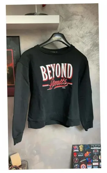 Sweat Stradivarius noir Beyond Limits taille S