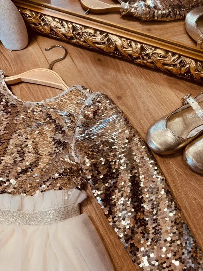 Taille 2-3 ans Robe créateur fille TAO crème dorée * sequins tulle * 🩷 - photo numéro 2
