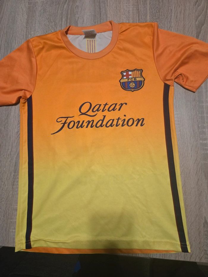 Maillot de foot Barcelone messi 14 ans état impeccable
