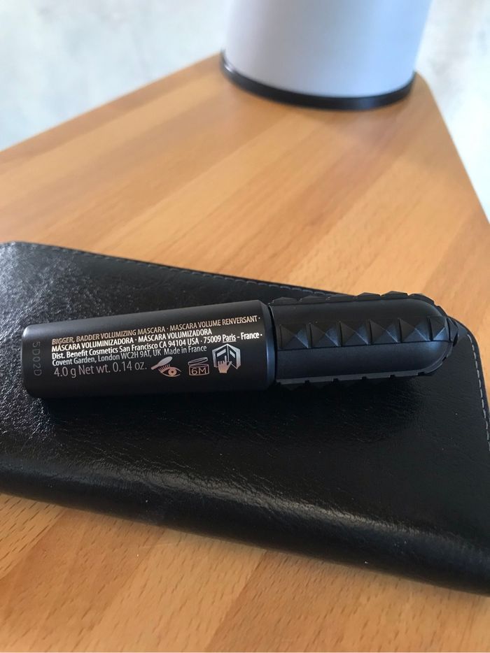 Benefit Badgal Bang mascara volumateur - photo numéro 3