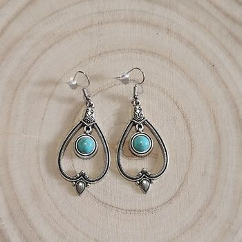 Jolie boucle d'oreille bohème