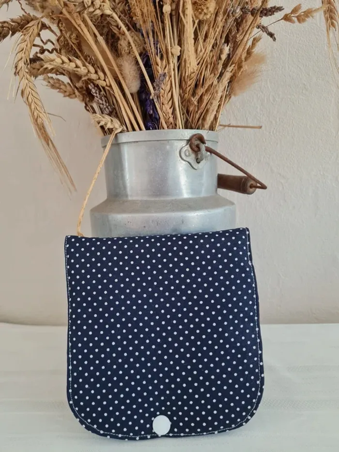 Étui de rangement pour serviette hygiénique - photo numéro 7