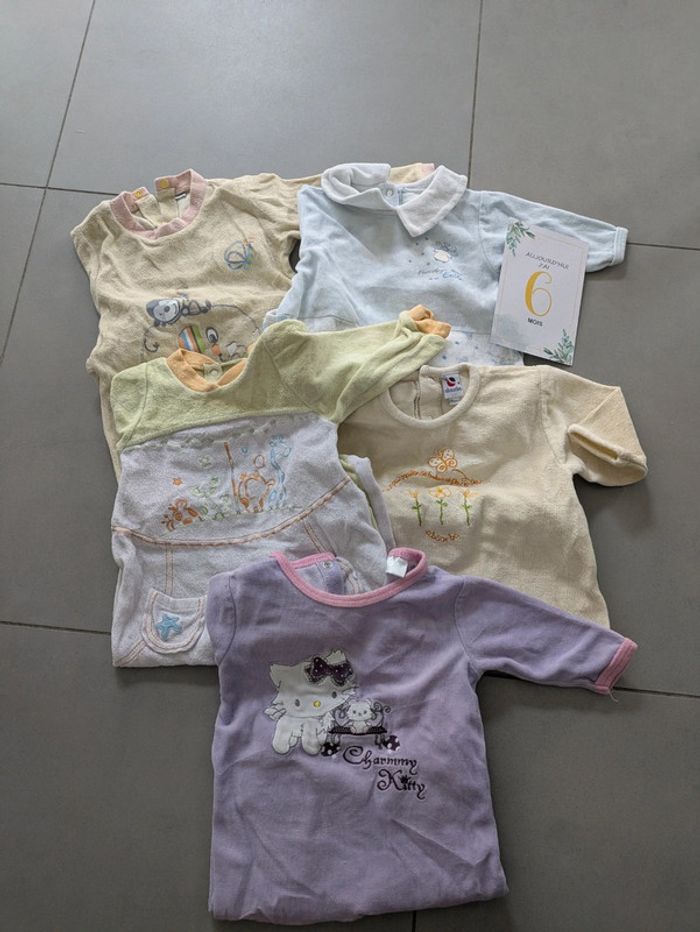 Lot 6 pyjamas