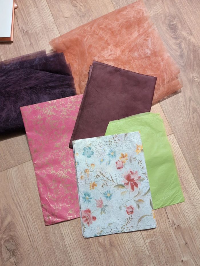 Lot de papiers texturés