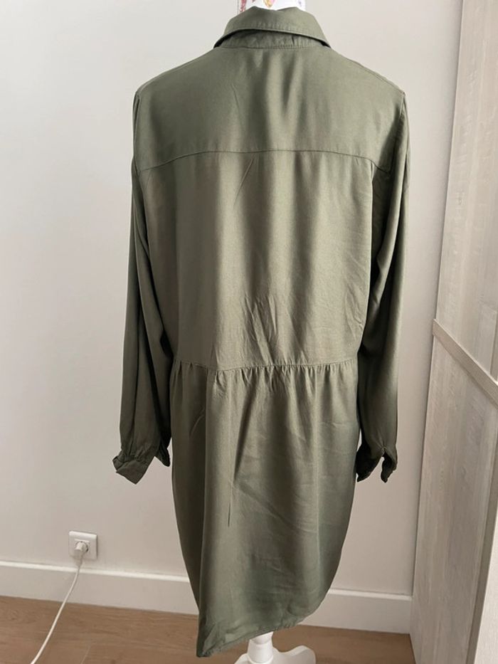 Robe kaki fluide - photo numéro 2