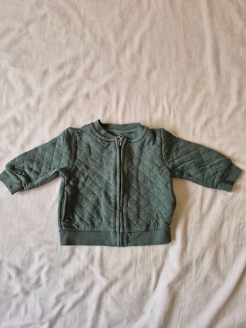 Gilet zippé vert foncé kaki 3 mois
