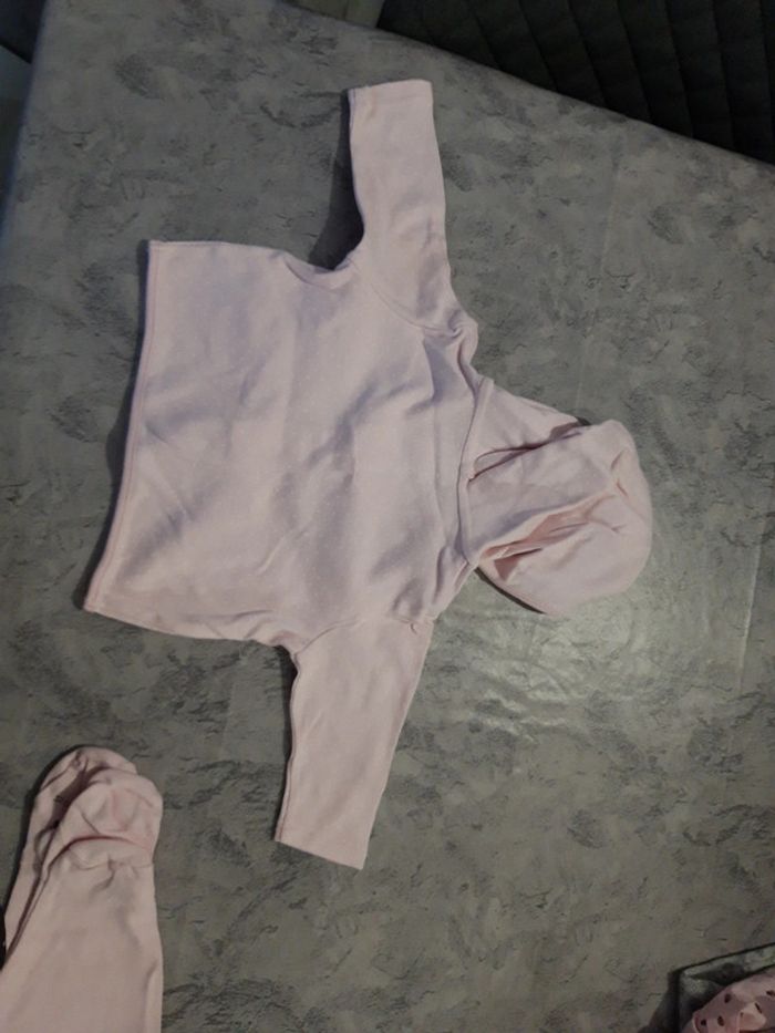 Pyjama 2 pièces à capuche 6 mois - photo numéro 7