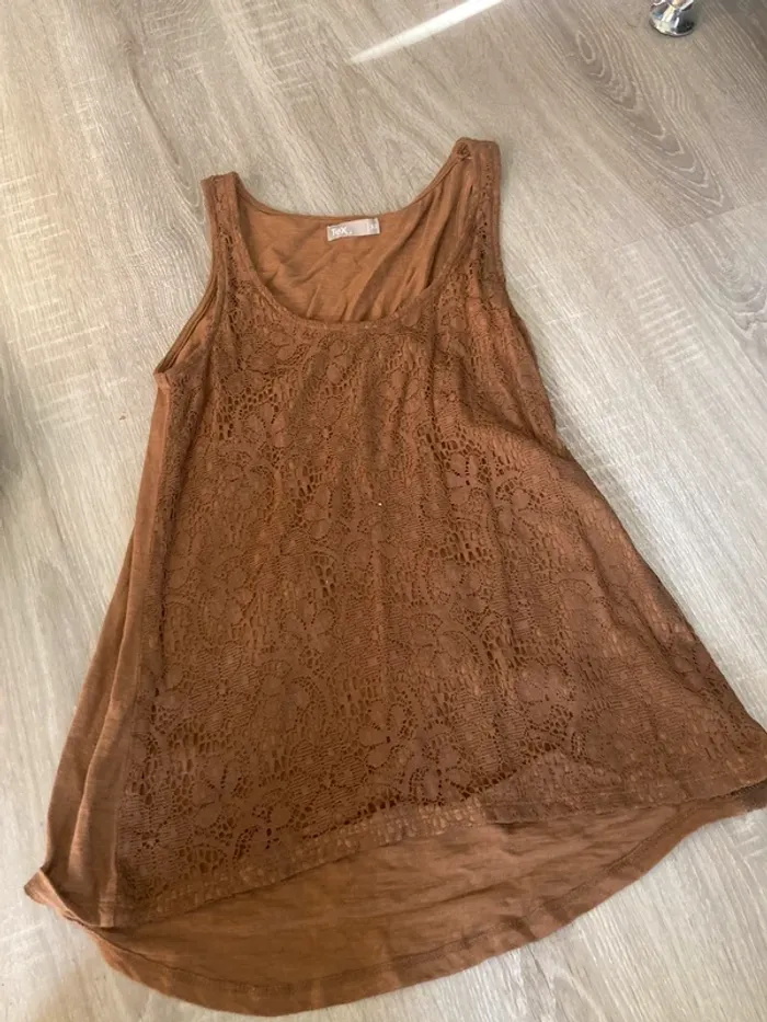 T-shirt dentelle femme