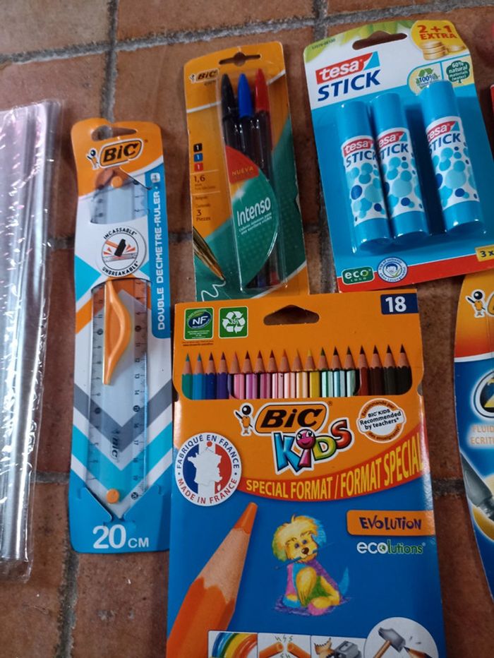 Lot fournitures scolaire enfant - photo numéro 3