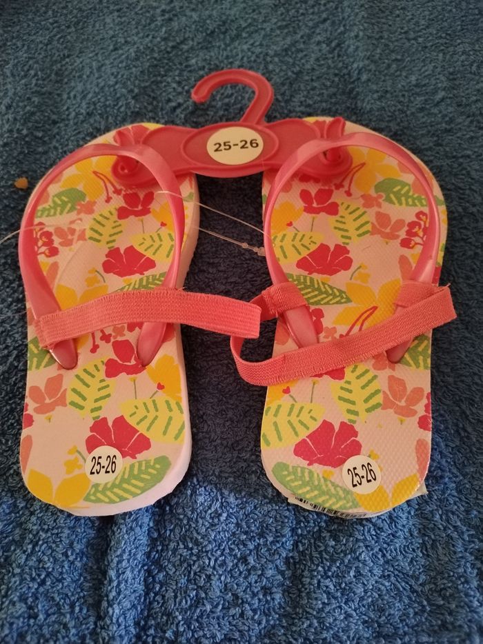 Tong bébé fille taille 25/26