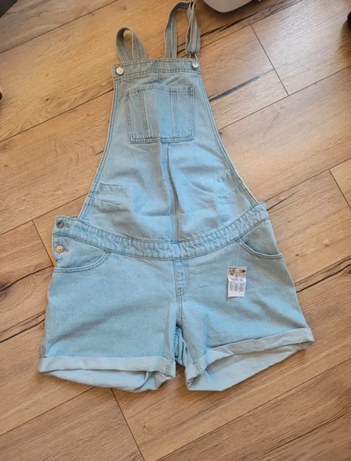 Salopette de grossesse short court en jean Kiabi taille 42