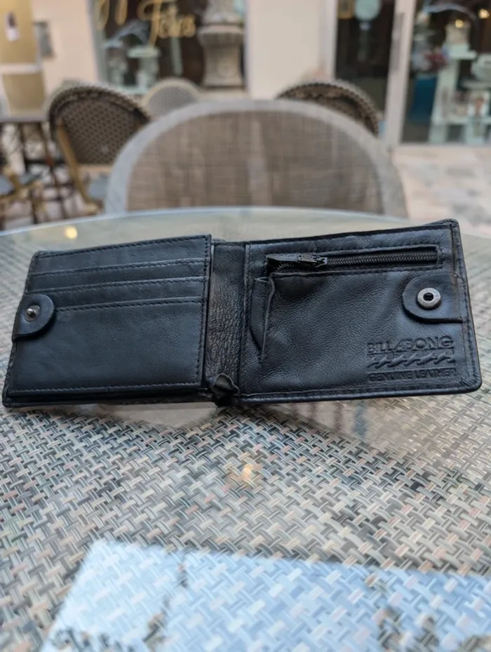 Portefeuille Billabong - 3 volets - Arch Leather - 100% Cuir noir - photo numéro 4