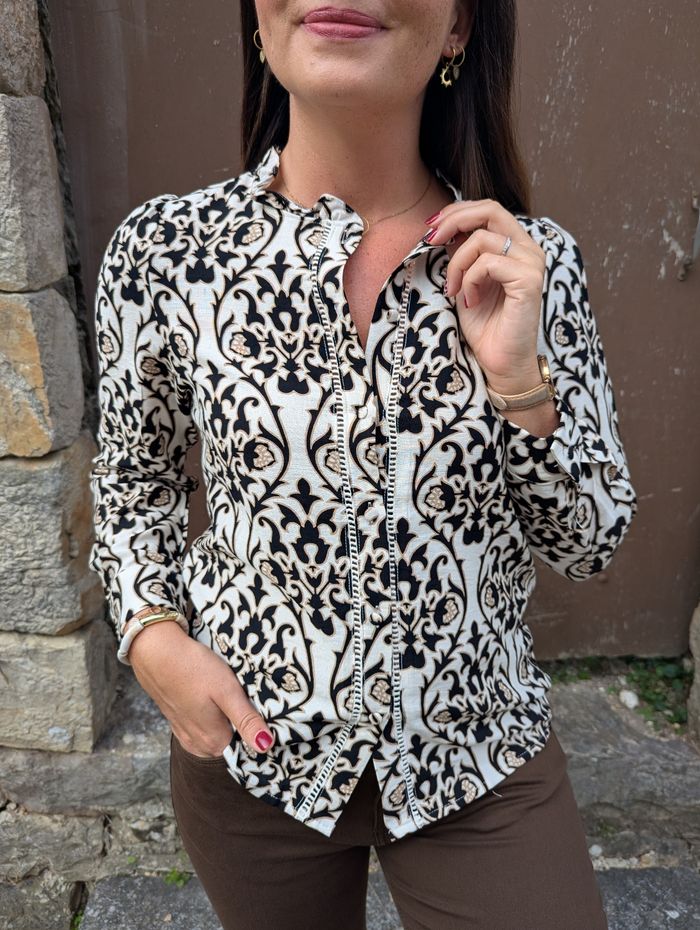 Blouse Lannion fleurs baroques
Taille XL - photo numéro 2