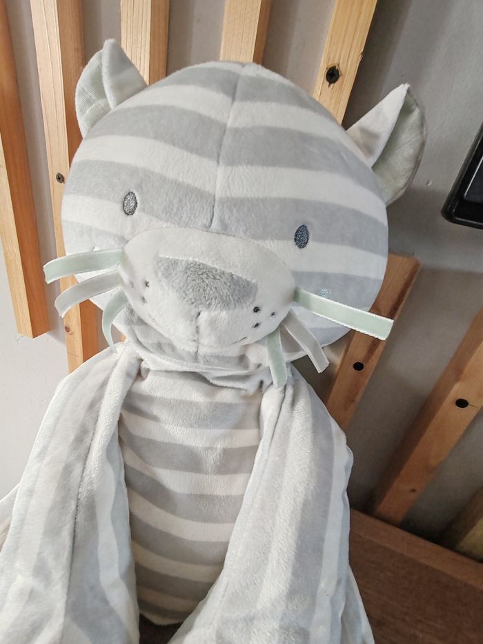 Grand chat milo Gris et blanc noukie's - photo numéro 3