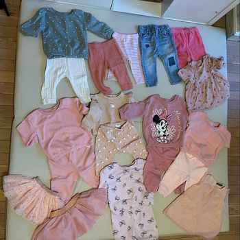 Lot vêtements fille 9 mois