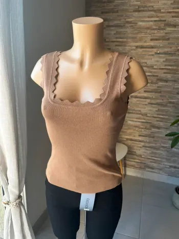 Superbe débardeur camel taille SM